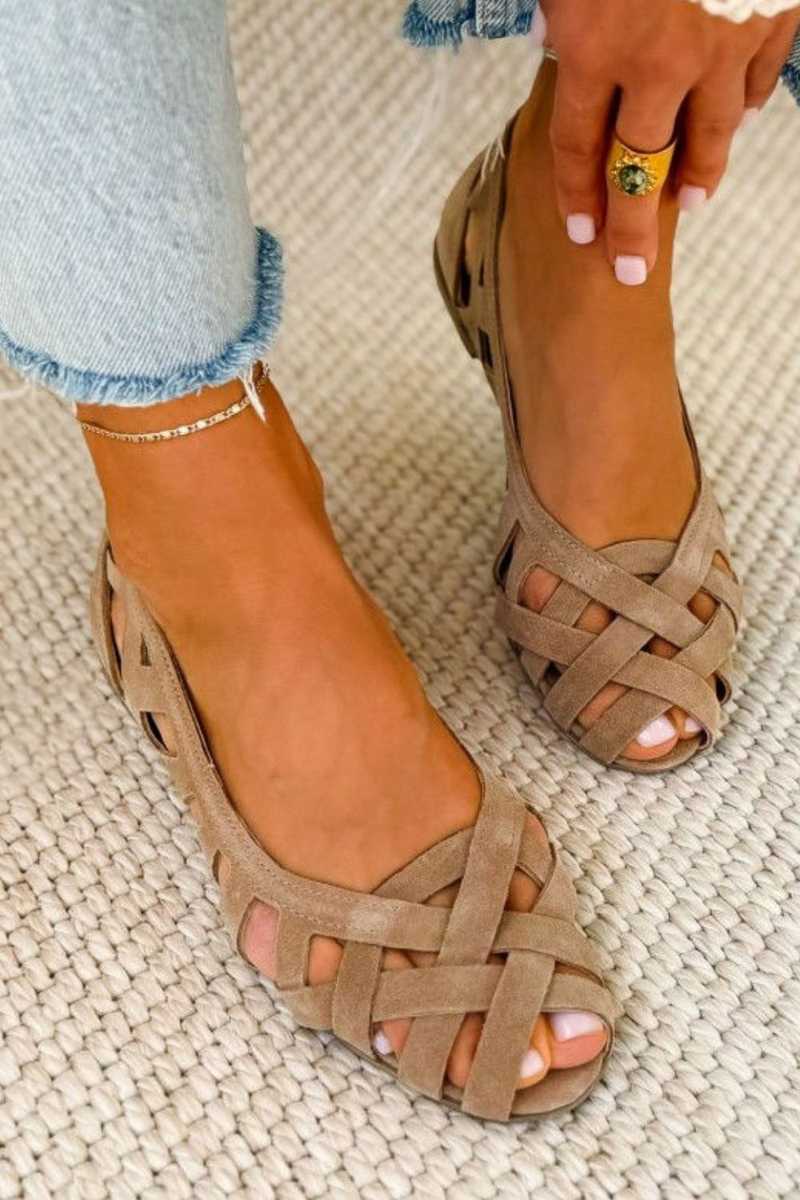 The Orchard Sandal | Chic Crossed Design