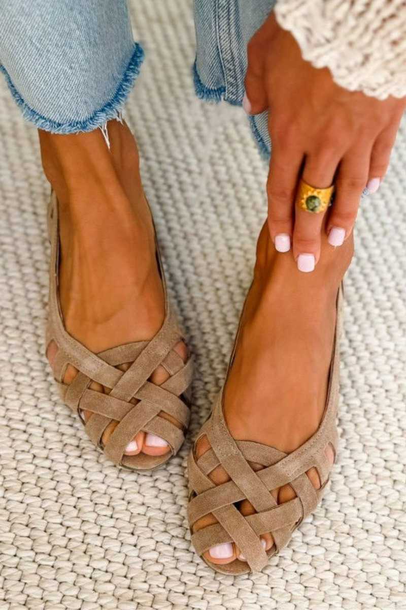 The Orchard Sandal | Chic Crossed Design