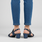 Elegant comfort sandals with a stylish heel