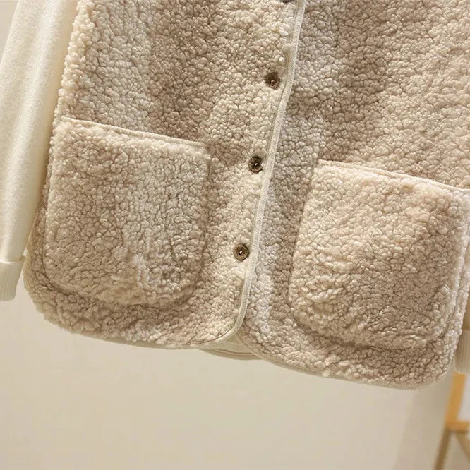 Elegant comfort for every occasion: classic cardigan
