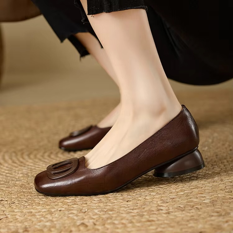 The Kensington Flats | Chic Leather Elegance