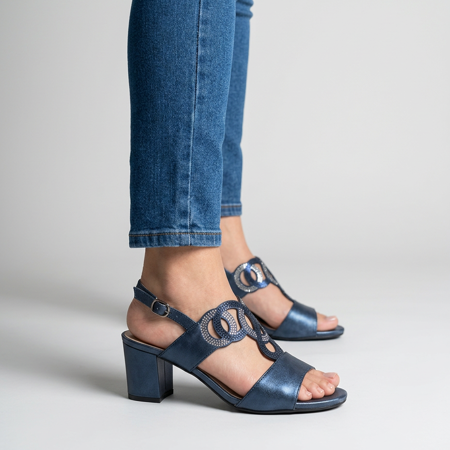 Elegant comfort sandals with a stylish heel