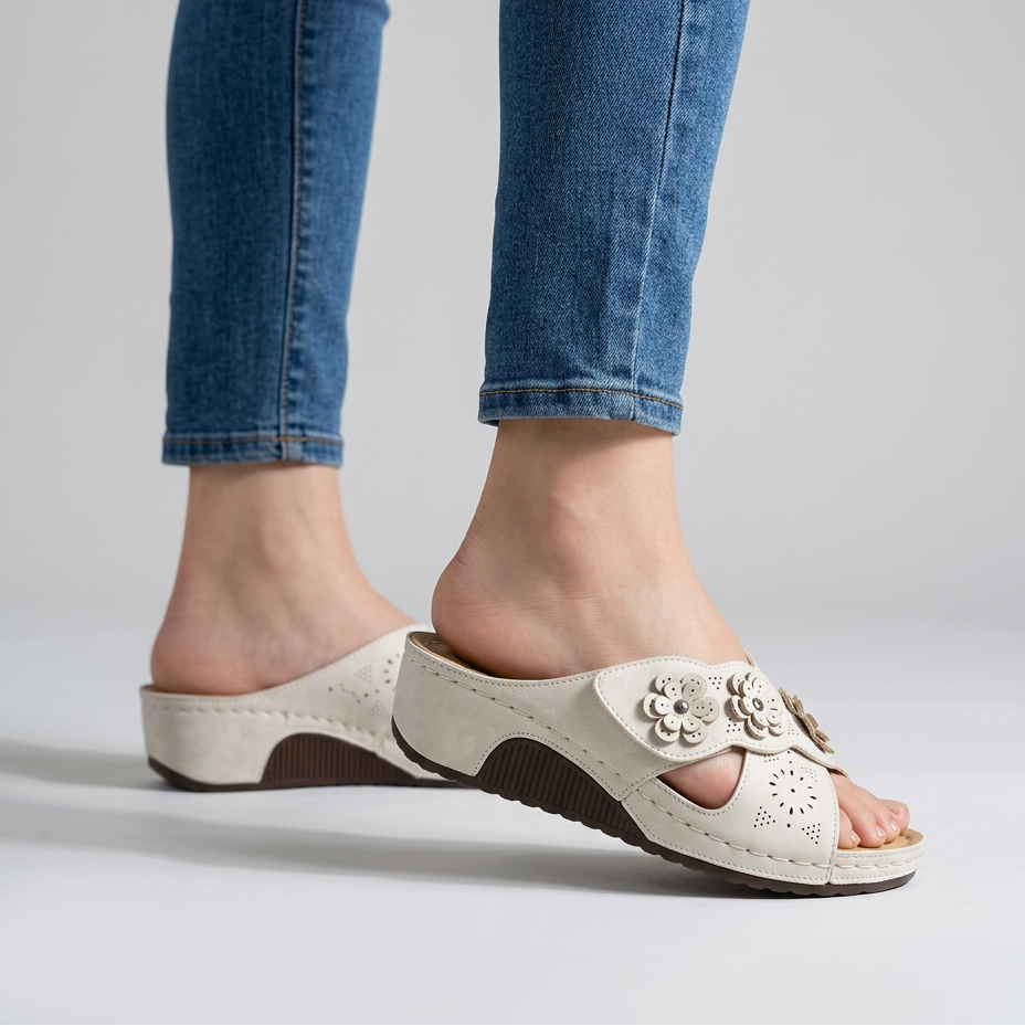 Elegant comfort sandals for effortless summer style