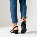 Elegant comfort sandals with a stylish heel