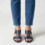 Elegant comfort sandals with a stylish heel