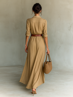 Elegant maxi robe with refined silhouette