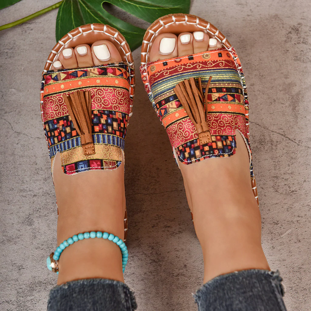 Elegant and Comfortable Summer Sandals with Unique Print