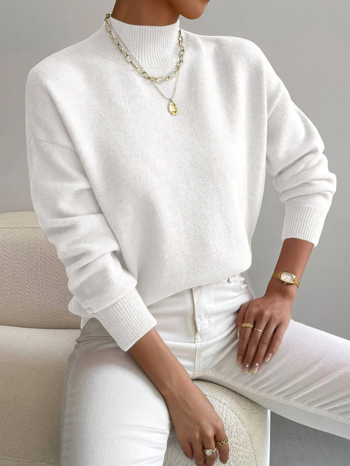 Elegant comfort jumper with refined collar