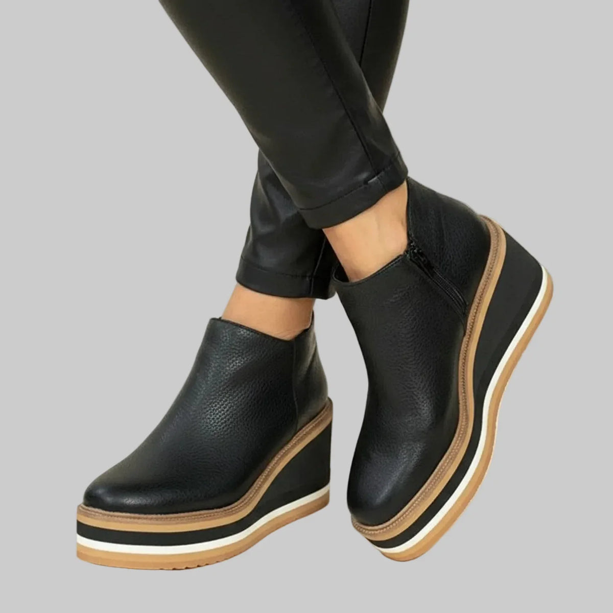 MERLE | WEDGE-HEEL ANKLE BOOTS WITH ZIP FASTENING