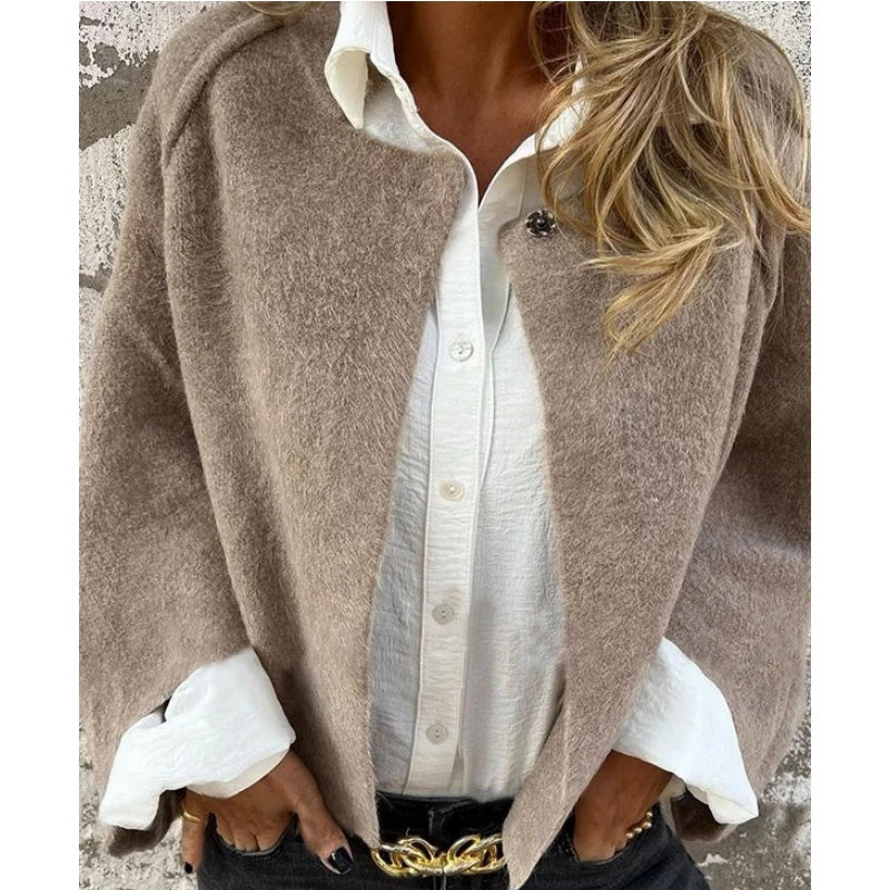 Elegant comfort jacket for effortless layering