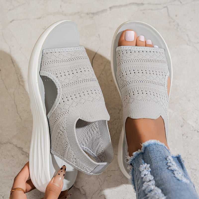 Elegant platform sandals for effortless summer style